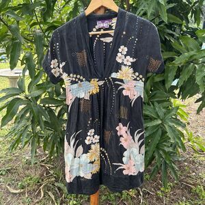 Yumi Kim Black 100% Silk Babydoll Tunic Dress Small Floral V-Neck Short Sleeve
